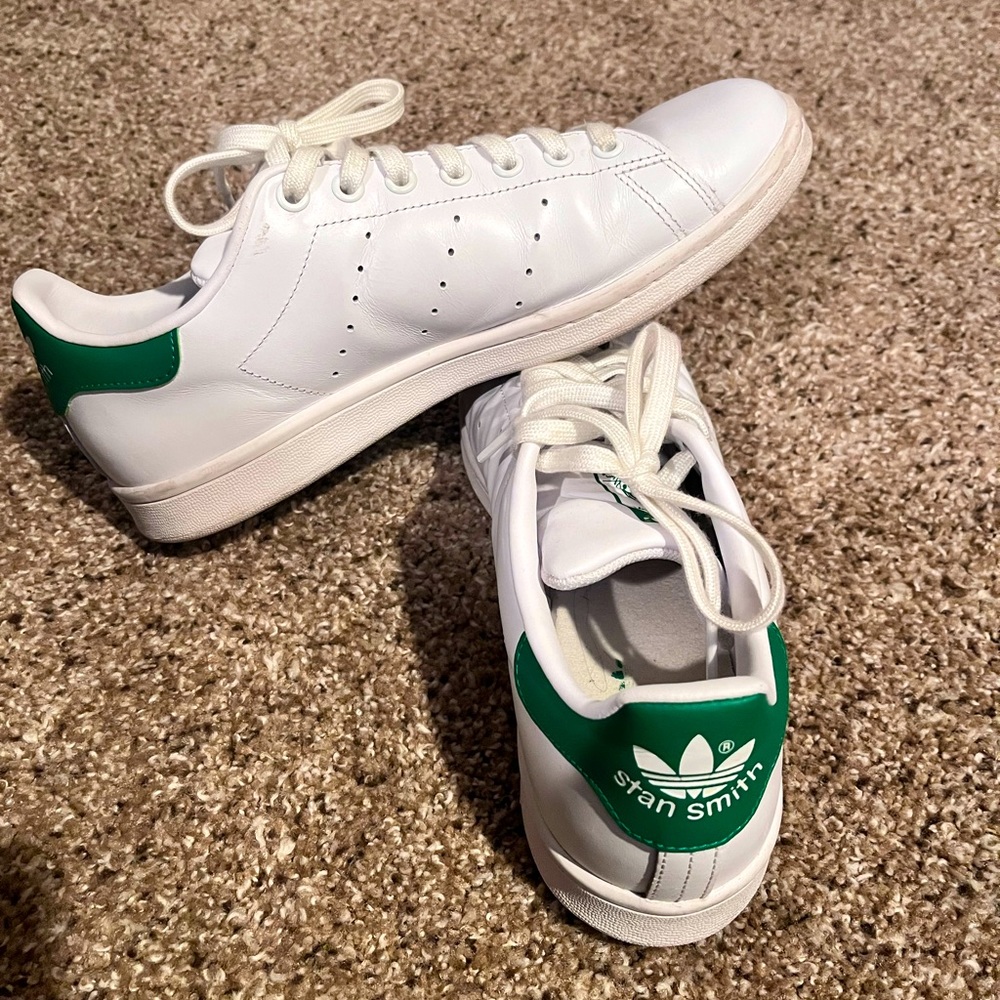 Women’s Stan Smith Adidas tennis shoes